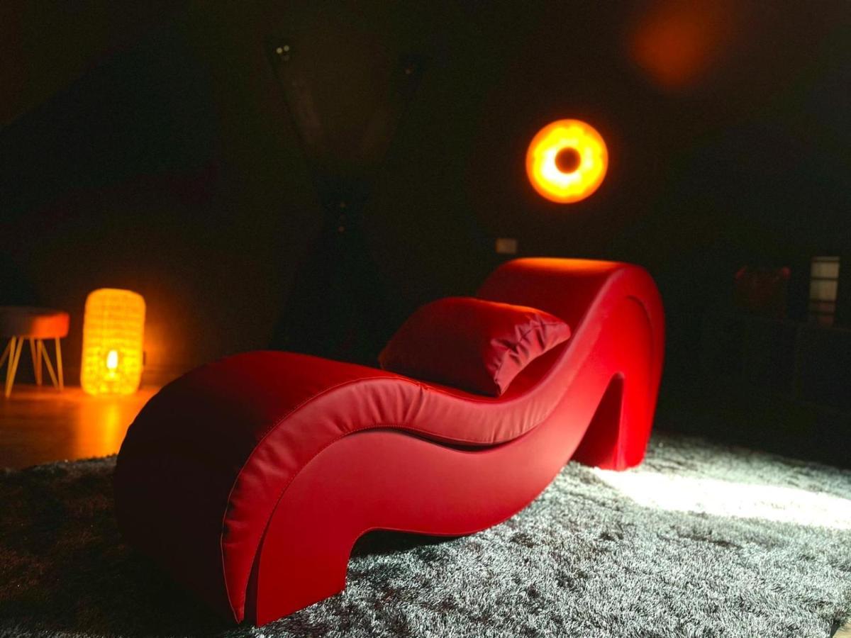Loveroom Avec Spa Privatif Plelo Exterior photo